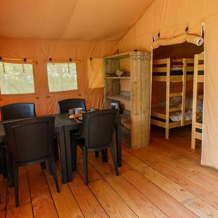 Safaritent At Campingpark De Koekamp Epe Exterior photo