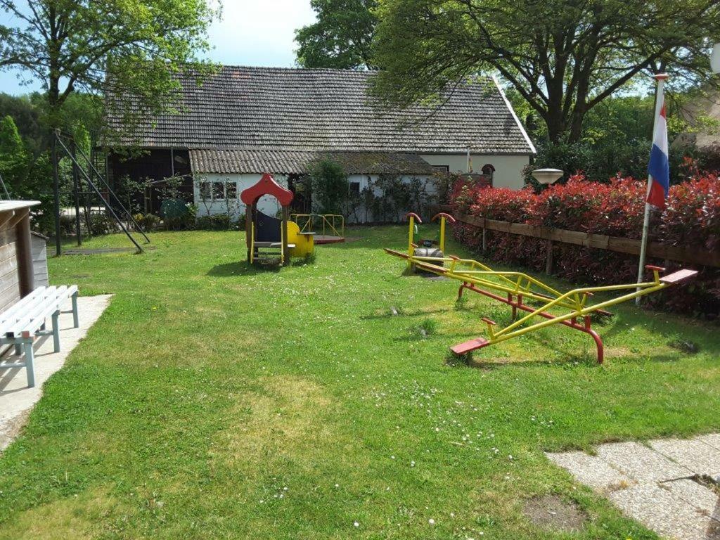 Safaritent At Campingpark De Koekamp Epe Exterior photo